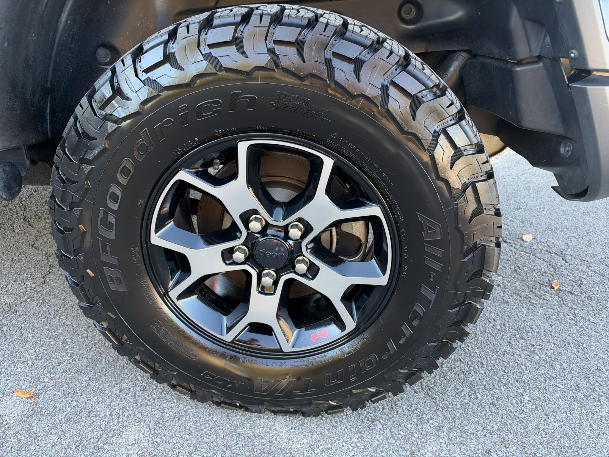 Used 2018 Jeep Wrangler Unlimited Rubicon AWD/4WD image 30