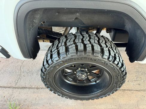 Used 2021 GMC Sierra 1500 AT4 AWD/4WD image 32