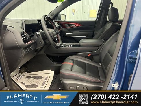 Used 2024 Chevrolet Traverse RS w/ LPO, Floor Liner Package AWD/4WD image 9