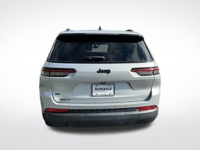 Used 2021 Jeep Grand Cherokee L Laredo