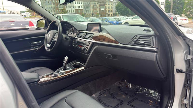 Used 2014 BMW 328i xDrive Sedan AWD/4WD image 14