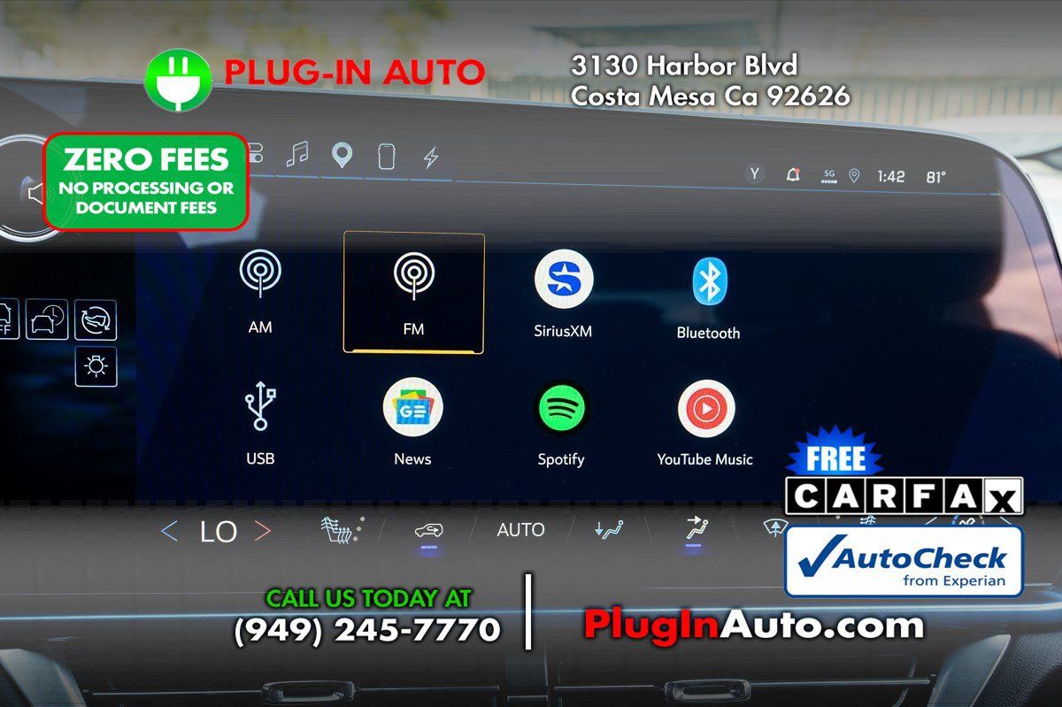 Used 2024 Chevrolet Equinox EV LT FWD image 30