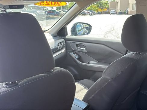 Used 2025 Nissan Rogue SV FWD image 28