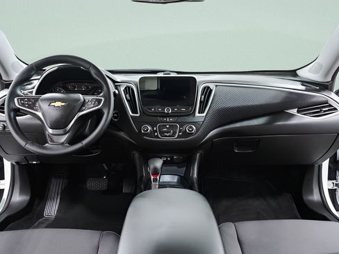Used 2023 Chevrolet Malibu RS FWD image 8