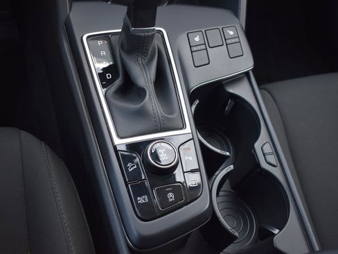 Used 2025 Kia Sportage LX AWD/4WD image 9