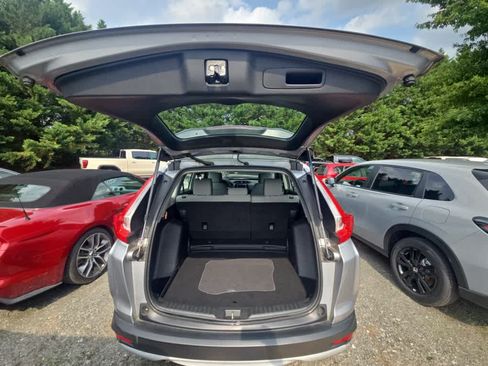 Used 2017 Honda CR-V LX image 7