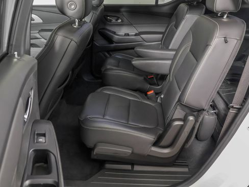 Used 2022 Chevrolet Traverse LT w/ LPO, Floor Liner Package AWD/4WD image 35