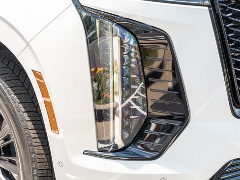 Used 2025 Cadillac Escalade ESV Sport w/ LPO, ONYX Package AWD/4WD image 7