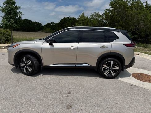 Used 2022 Nissan Rogue SL FWD image 8