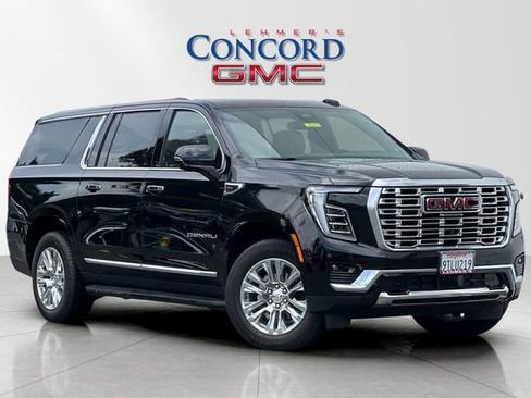 Used 2025 GMC Yukon XL Denali AWD/4WD image 1