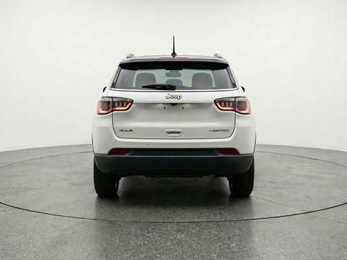 Used 2025 Jeep Compass Limited image 6