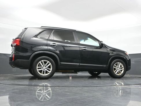 Used 2015 Kia Sorento LX image 44