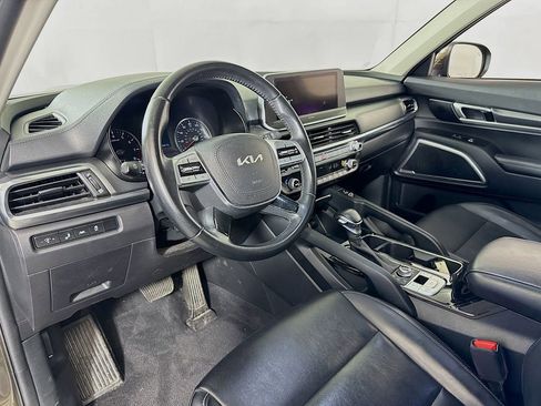 Used 2022 Kia Telluride S image 9