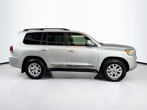 Used 2019 Toyota Land Cruiser w/ Carpet Mat Package AWD/4WD image 8