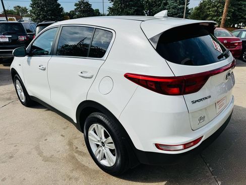 Used 2017 Kia Sportage LX AWD/4WD image 5