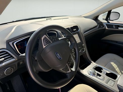 Used 2019 Ford Fusion S FWD image 10