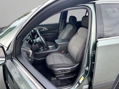 Used 2023 Chevrolet Traverse LT FWD image 26