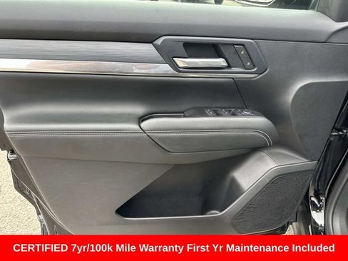 Used 2025 GMC Terrain Elevation AWD/4WD image 18
