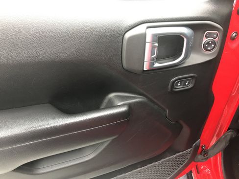 Used 2021 Jeep Wrangler Unlimited Sport image 9