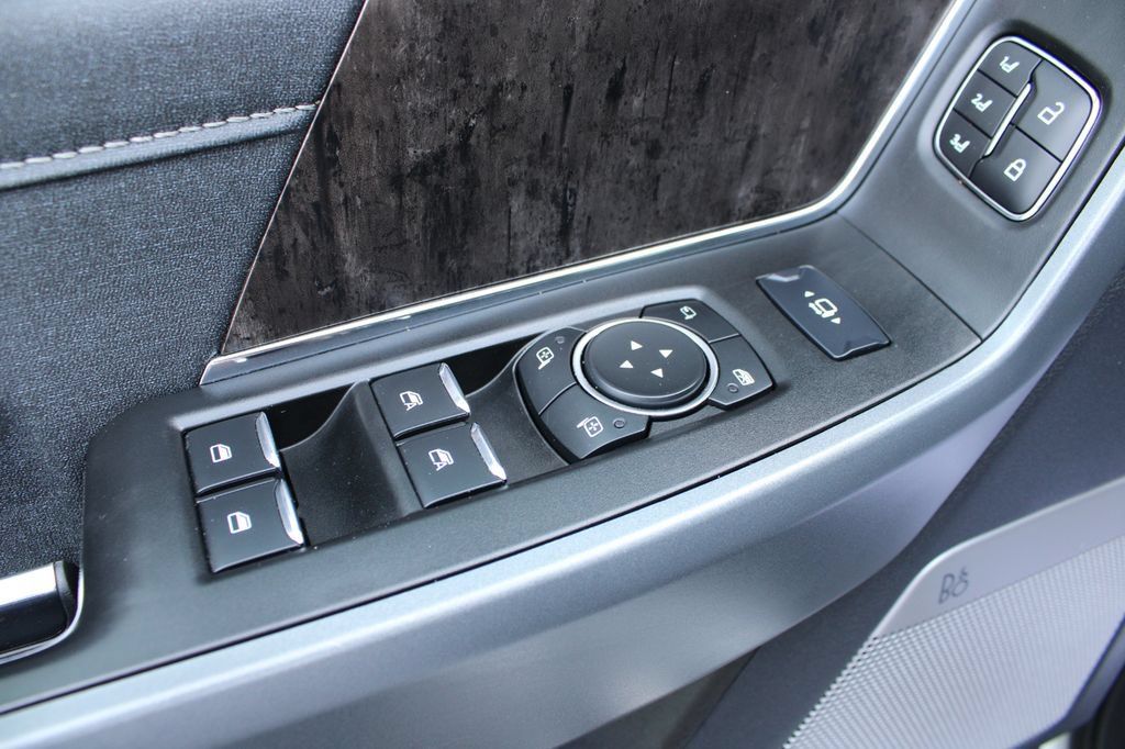 Used 2024 Ford F350 Lariat w/ Chrome Package AWD/4WD image 46
