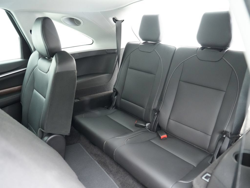 Used 2019 Acura MDX w/ Technology Package AWD/4WD image 30