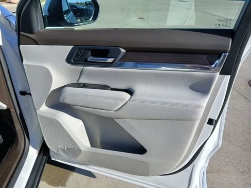 New 2026 GMC Terrain Denali w/ LPO, Floor Liner Package image 18