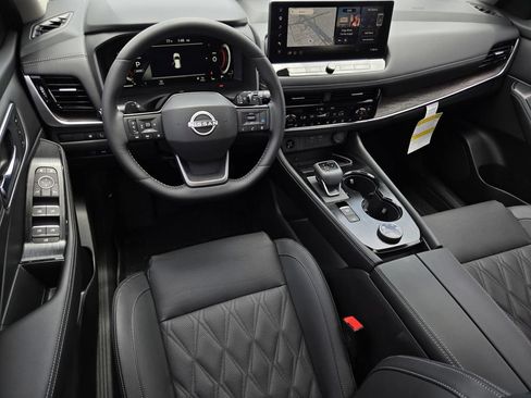 New 2026 Nissan Rogue Platinum w/ Platinum Premium Package AWD/4WD image 14