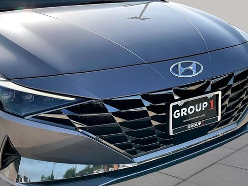 Used 2023 Hyundai Elantra Limited FWD image 29