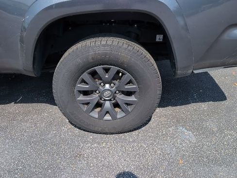Used 2021 Toyota Tacoma SR5 image 7