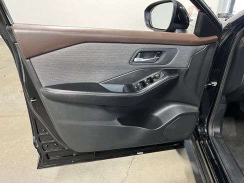 Used 2023 Nissan Rogue SV AWD/4WD image 24
