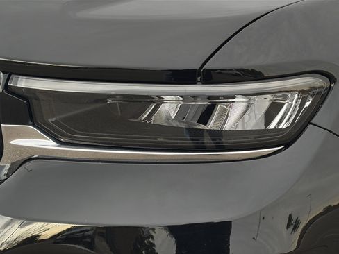 New 2025 Jeep Grand Cherokee Overland w/ Luxury Tech Group IV image 12