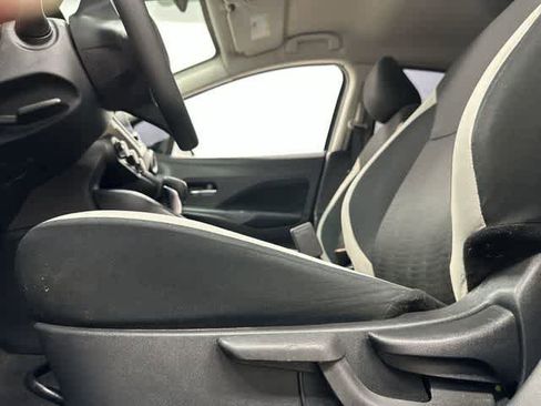 Used 2021 Nissan Versa SV FWD image 25