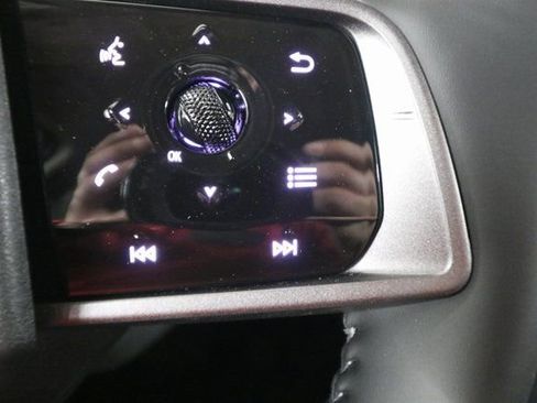 New 2025 Nissan Murano SV image 8