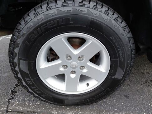 Used 2017 Jeep Wrangler Unlimited Sport w/ Quick Order Package 24S image 18