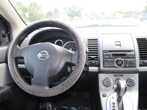 Used 2011 Nissan Sentra 2.0 FWD image 9