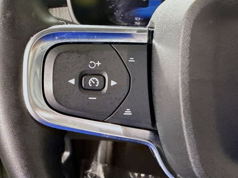 Used 2023 Volvo XC40 B5 Plus w/ Protection Package Premier AWD/4WD image 14