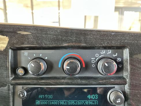 Used 2024 GMC Savana 2500 w/ Driver Convenience Package image 15