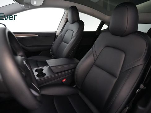 Used 2023 Tesla Model Y Performance AWD/4WD image 4