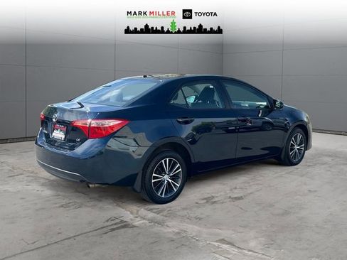 Used 2017 Toyota Corolla LE w/ LE Premium Package w/Moonroof image 5