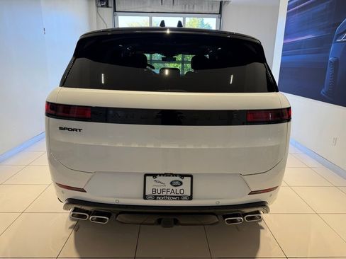 New 2025 Land Rover Range Rover Sport Dynamic SE AWD/4WD image 3