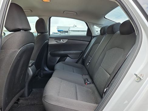Used 2020 Kia Forte LXS FWD image 27