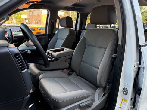 Used 2019 Chevrolet Silverado 1500 Custom w/ Custom Convenience Package AWD/4WD image 26