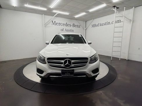 Used 2016 Mercedes-Benz GLC 300 4MATIC image 2