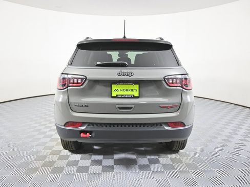 Used 2022 Jeep Compass Trailhawk w/ Trailhawk Convenience Group image 5