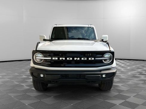 Used 2025 Ford Bronco Outer Banks AWD/4WD image 2