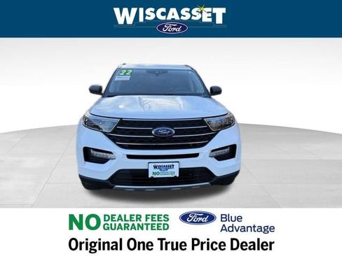 Certified 2022 Ford Explorer XLT w/ Equipment Group 202A image 9