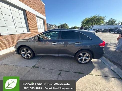 Used 2010 Toyota Venza AWD image 6