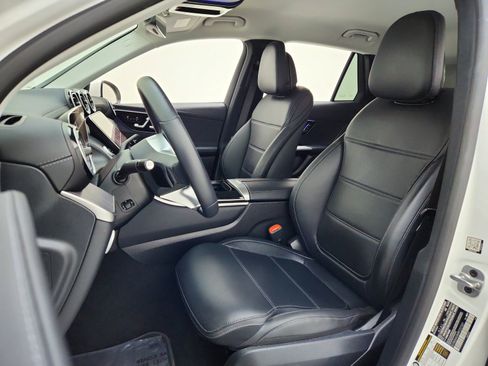Certified 2024 Mercedes-Benz GLC 300 image 17