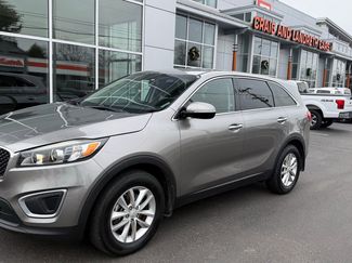 Used 2017 Kia Sorento L video 2