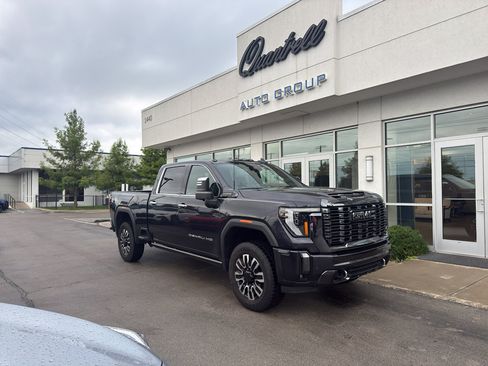 Used 2024 GMC Sierra 2500 Denali Ultimate AWD/4WD image 1
